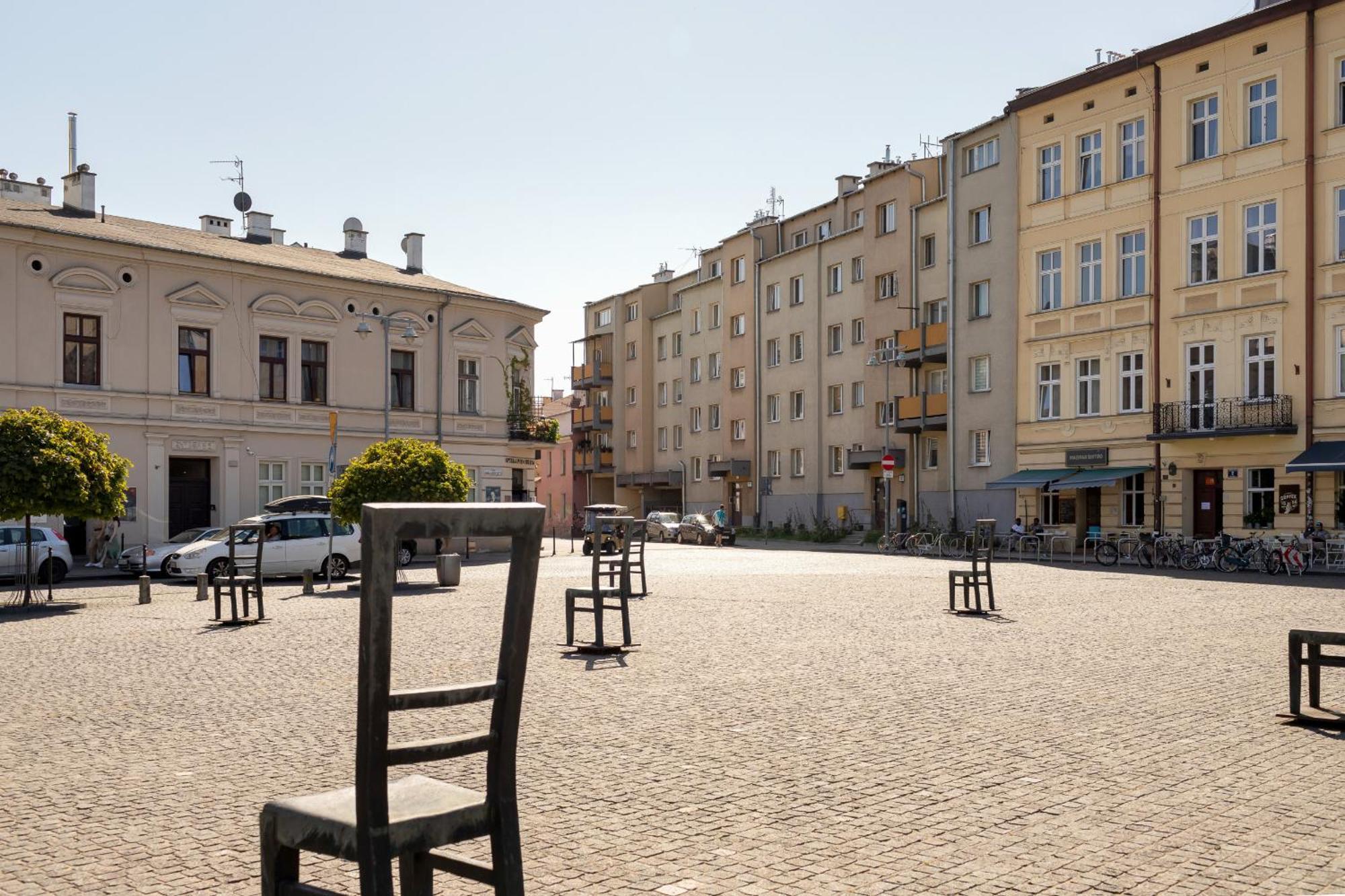 Eagle Pharmacy By Renters Krakau